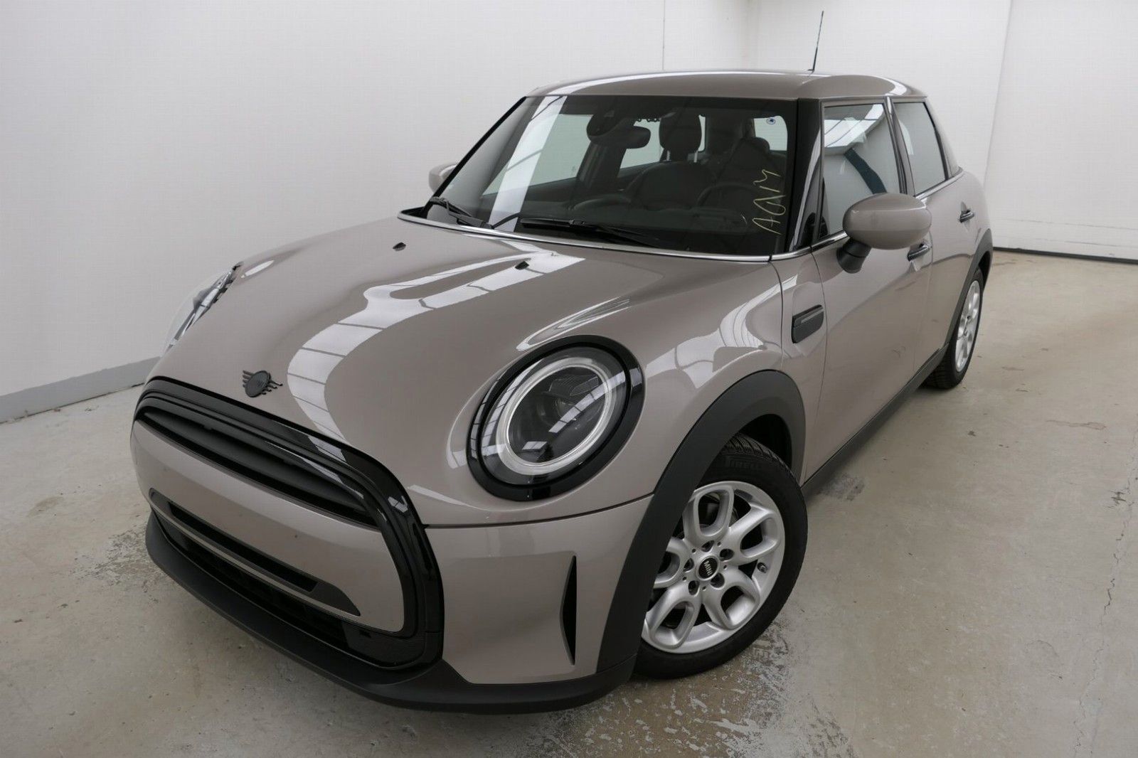 MINI Cooper Yours Trim Aut. - Samsaru's Car Outlet