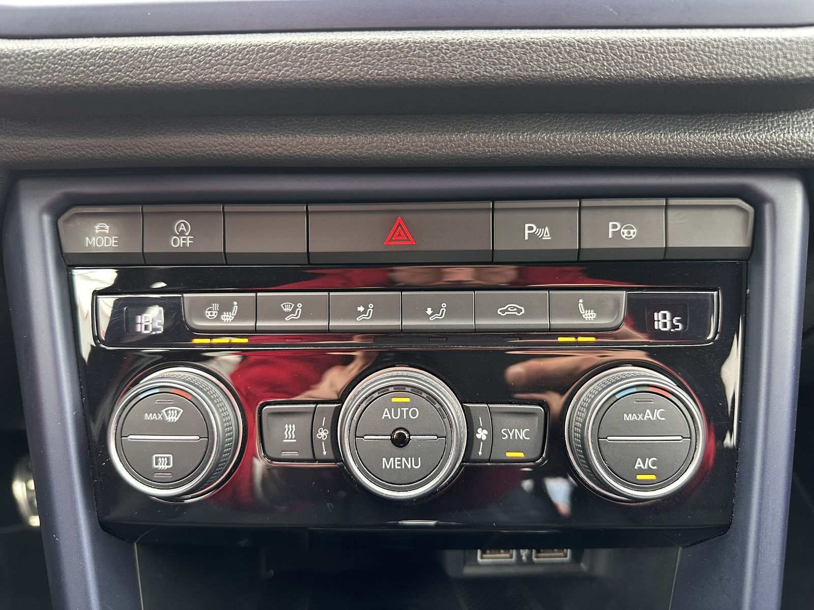 Volkswagen T-Roc 2.0 TDI United - Samsaru's Car Outlet