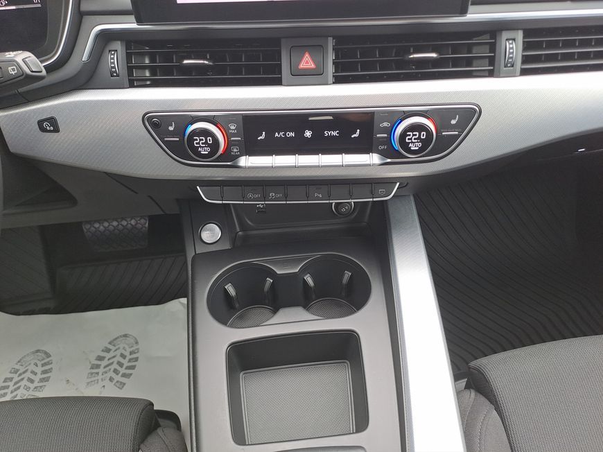 Audi A4 Avant 35 TDI S tronic S line - Samsaru's Car Outlet