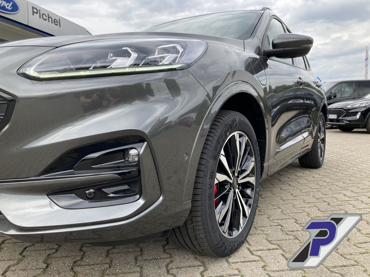 Ford Kuga PHEV ST-Line X - Samsaru's Car Outlet