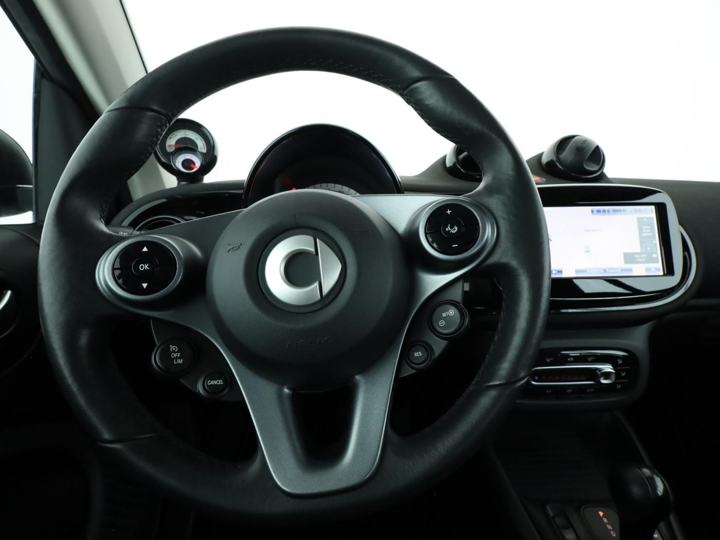 Smart fortwo EQ cabrio prime - Samsaru's Car Outlet