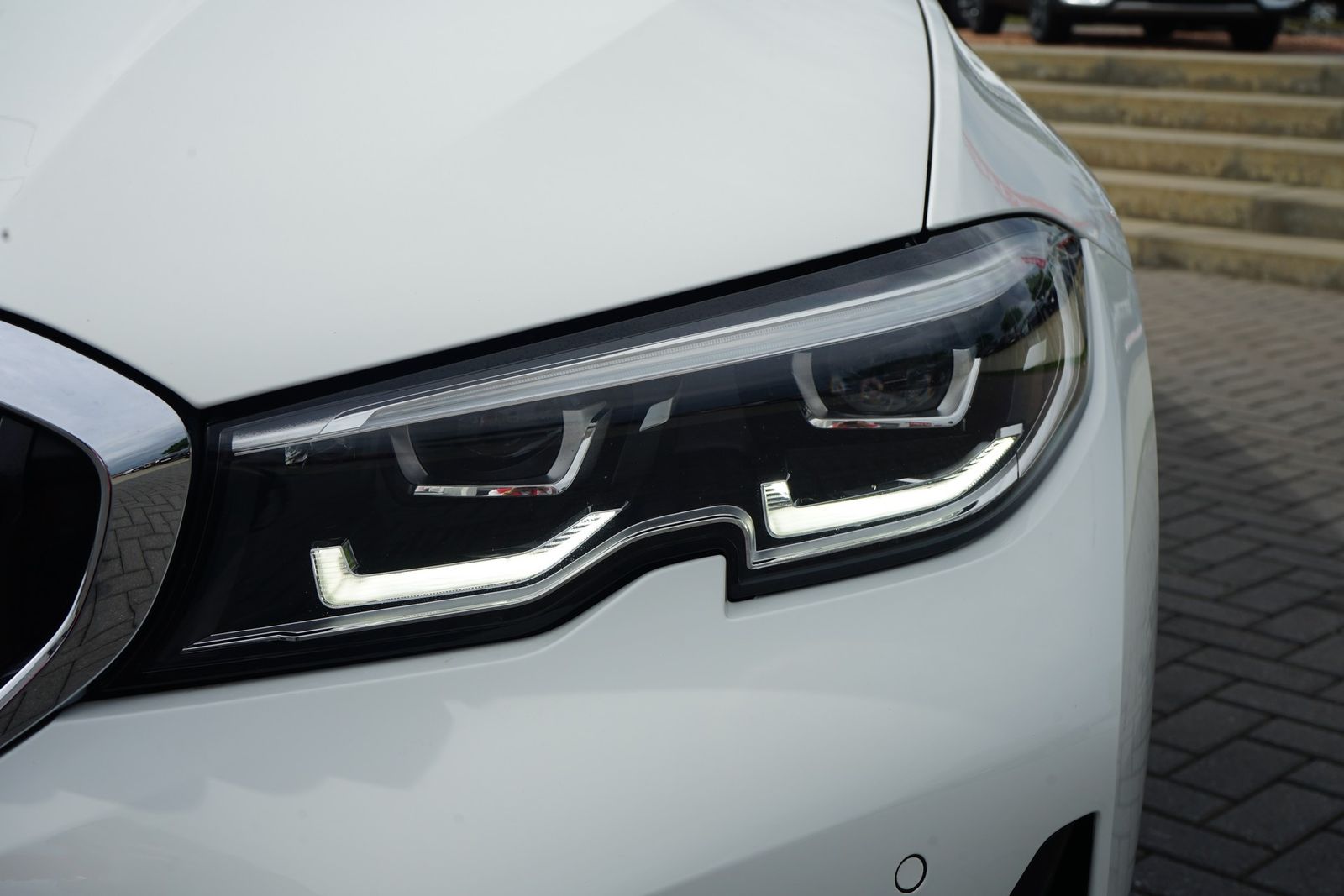 BMW 320e Touring xDrive Sport Line - Samsaru's Car Outlet