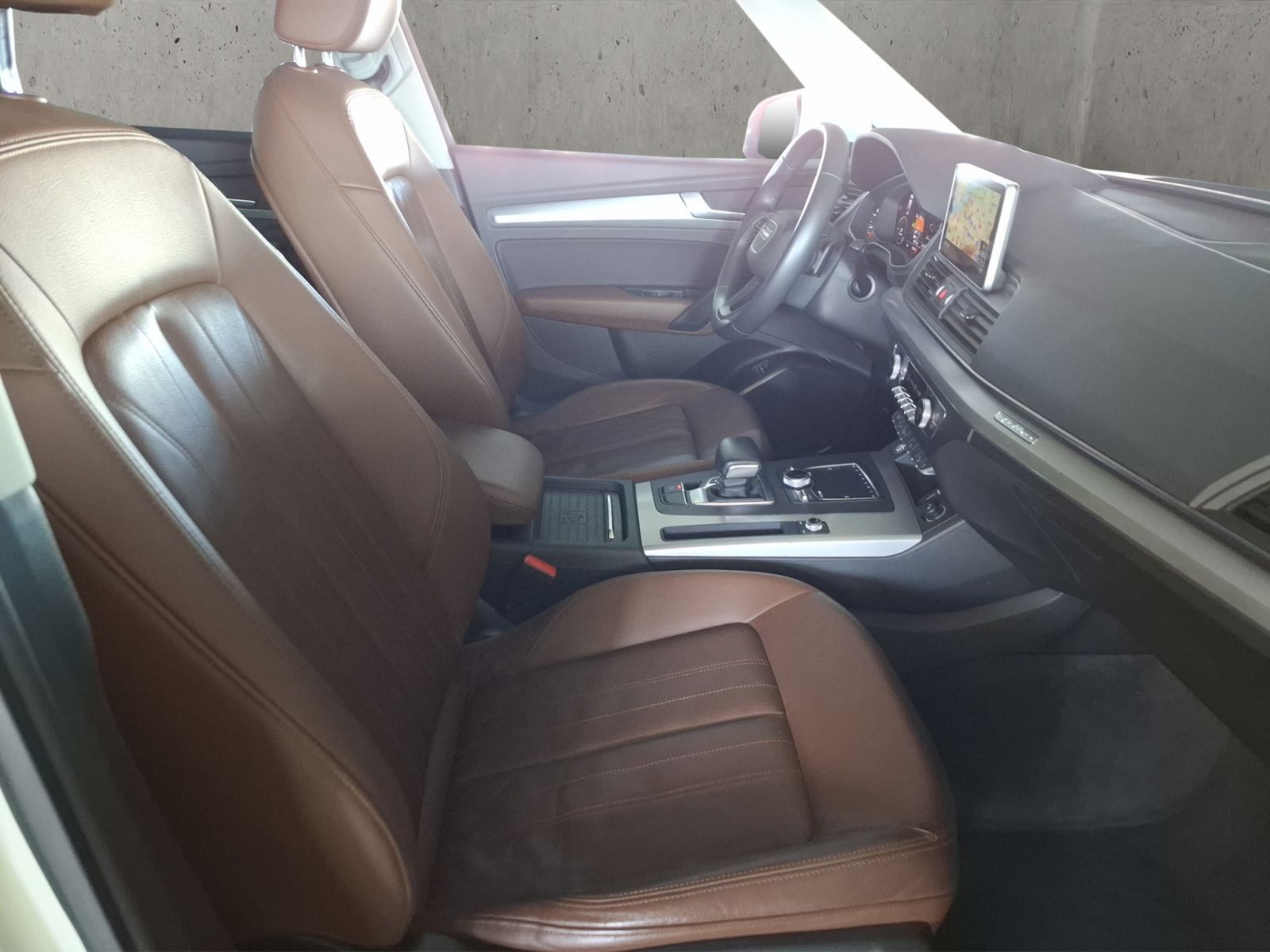 Audi Q5 TFSI e 50 e quattro S tronic - Samsaru's Car Outlet