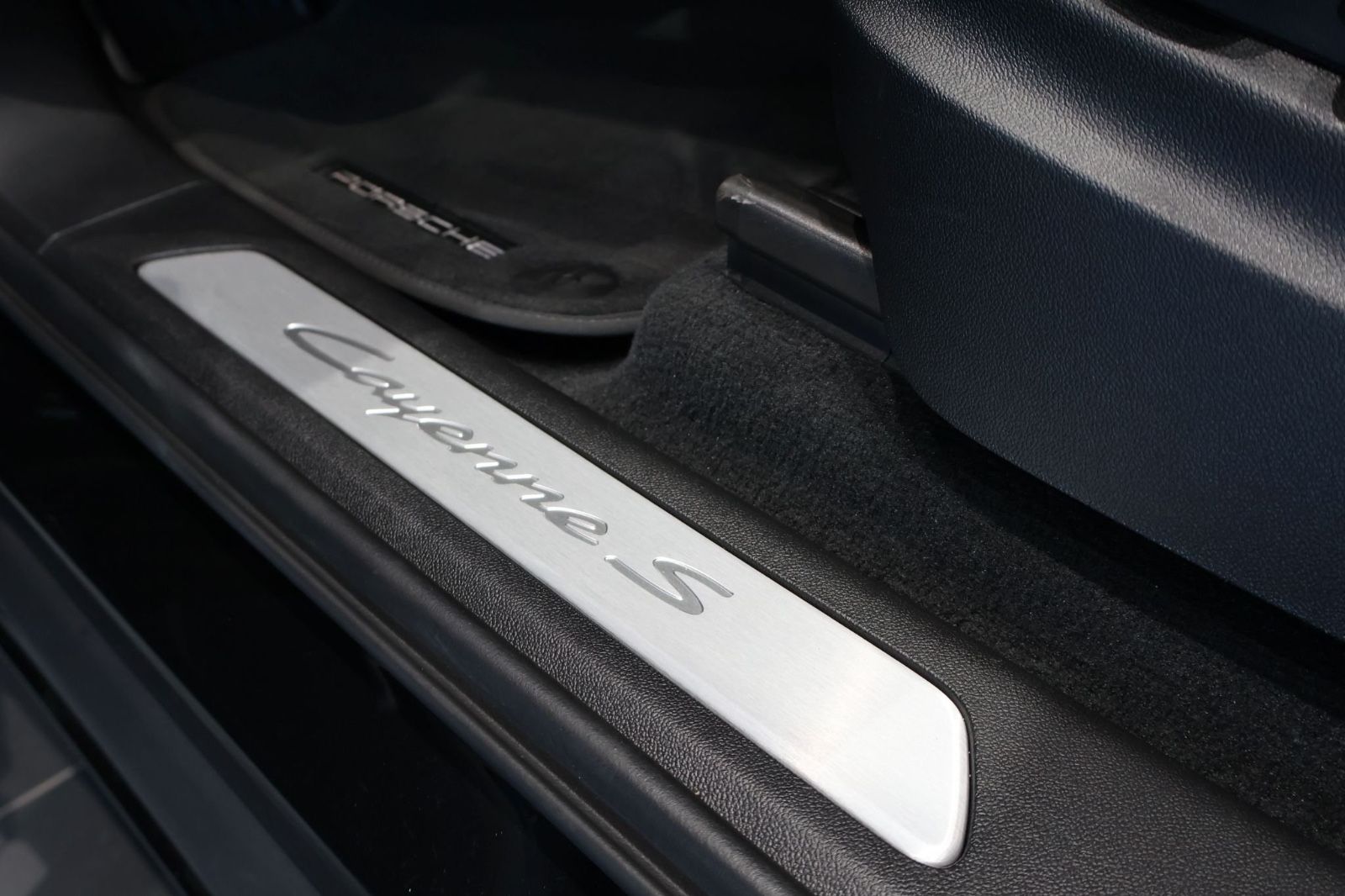 Porsche Cayenne Coupe S E-Hybrid*SpDes*Pano*22''*HD LED