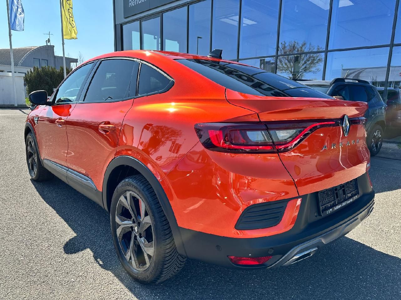 Renault Arkana RS Line E-Tech 145 - Samsaru's Car Outlet