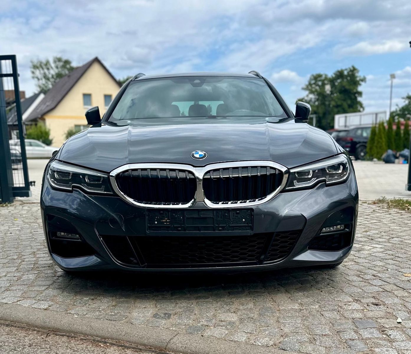 BMW 320 d Touring M Sport - Samsaru's Car Outlet