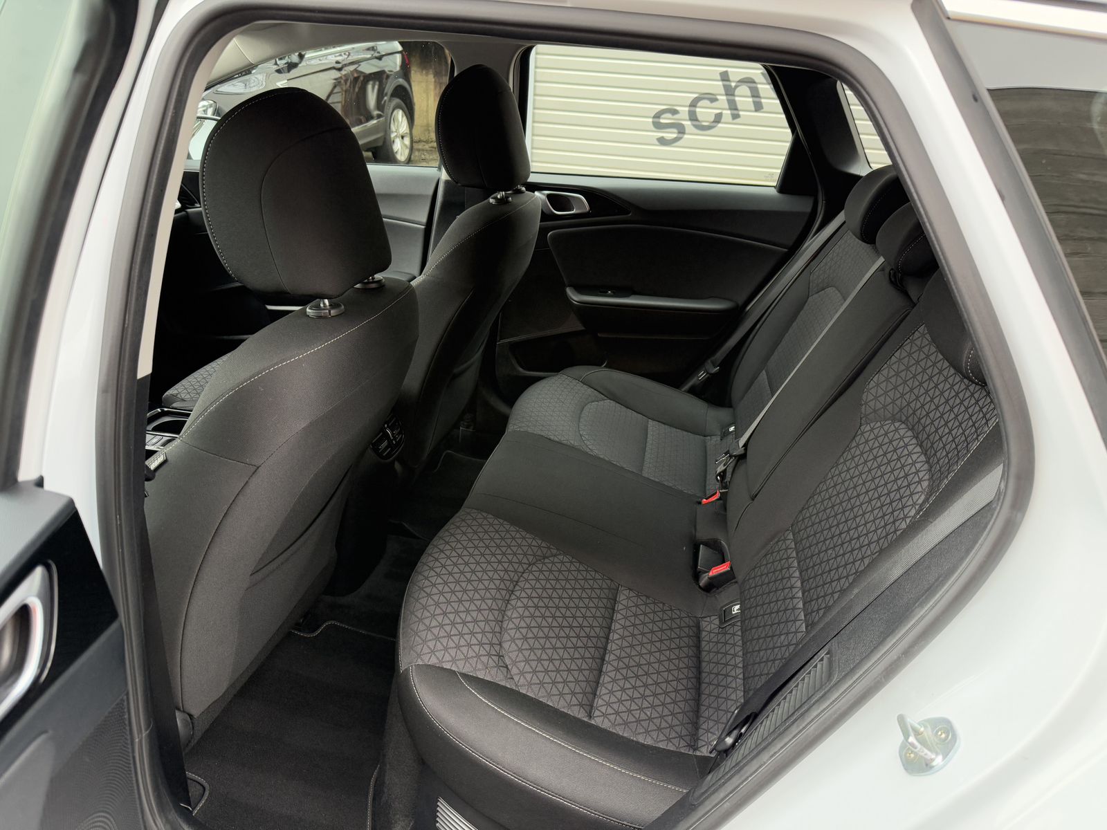 Kia Ceed Plug-in Hybrid Vision - Samsaru's Car Outlet