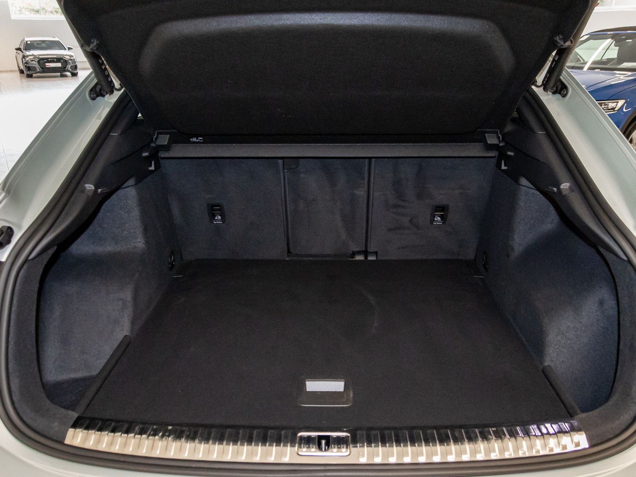 Audi Q3 Sportback 40 TDI qu S line - Samsaru's Car Outlet