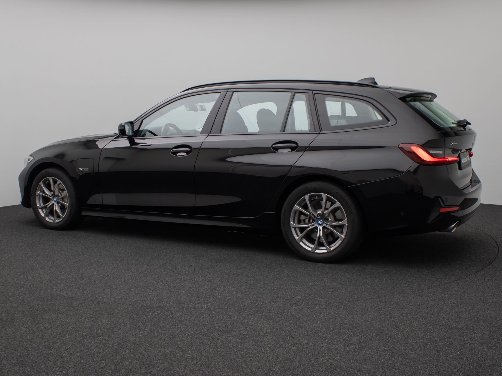 BMW 330e xD Sport Line 360°DAB Stop&Go LED Alarm AHK