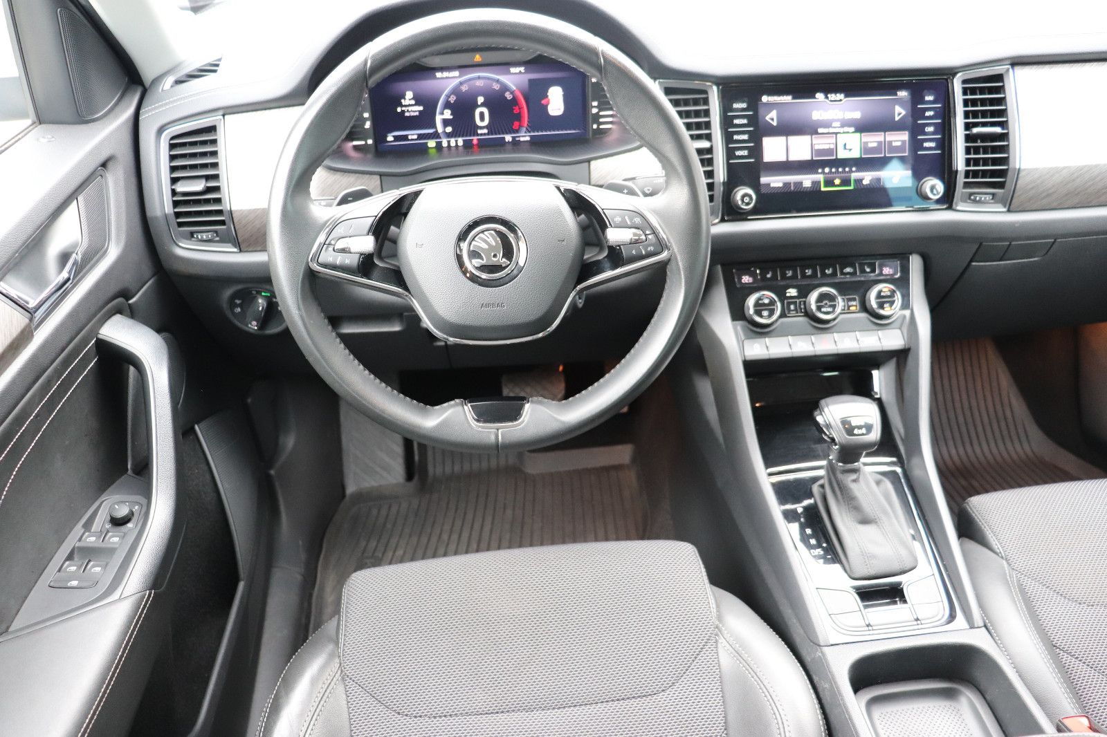 Skoda Kodiaq 2.0 TSI DSG 4x4 STYLE - Samsaru's Car Outlet