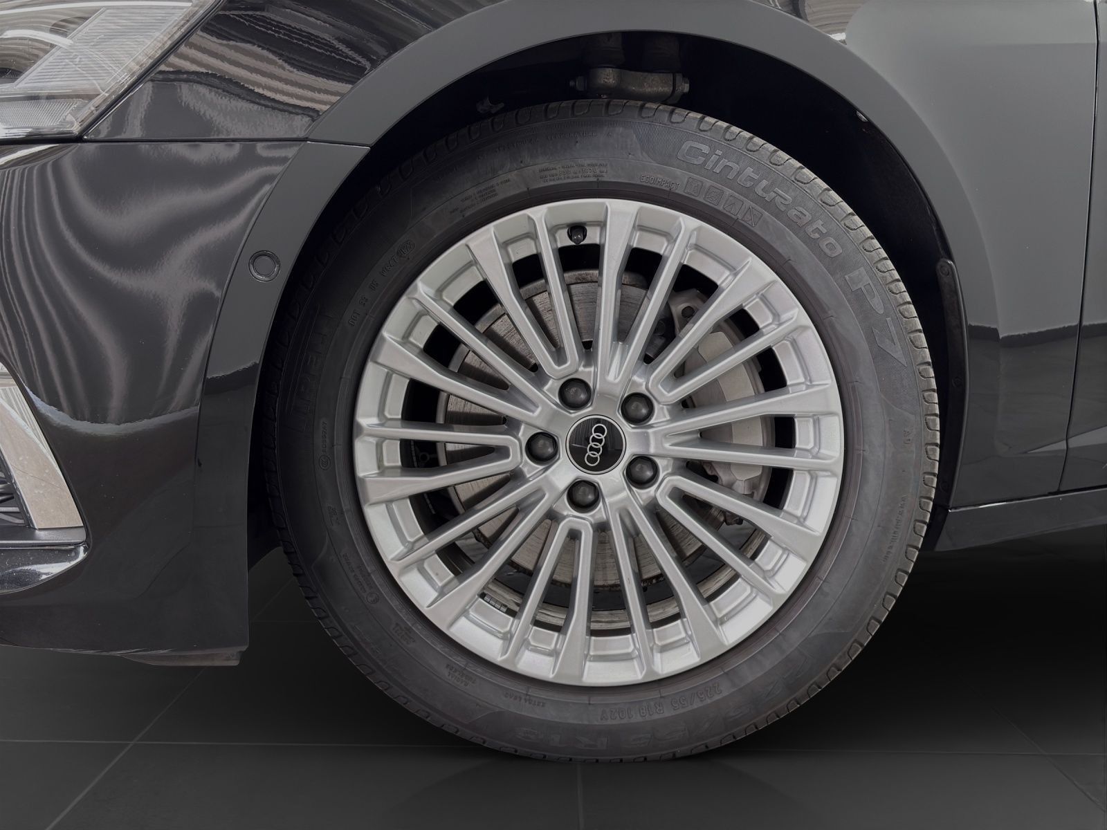 Audi A6 Avant 45 TFSI Q DESIGN - Samsaru's Car Outlet