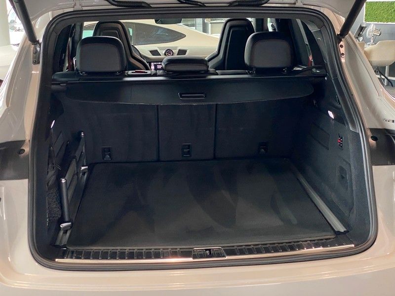 Porsche Cayenne Turbo SE SportDesign Sbel Carbon ACC AHK