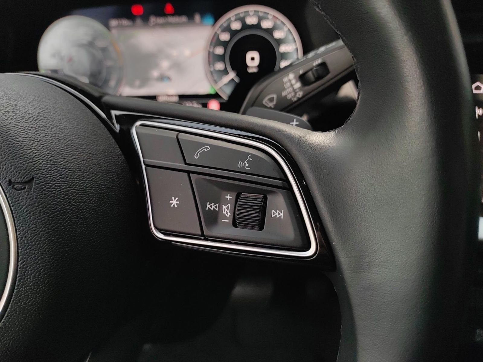 Audi A3 Sportback 40 TFSI e Adv. S tronic *R-CAM*PDC*