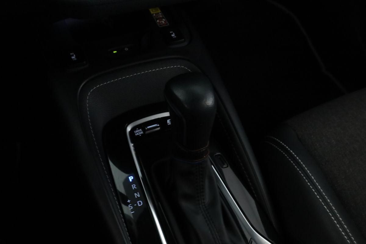 Toyota Corolla Touring Sports 2.0 CVT Team D Navi Kam