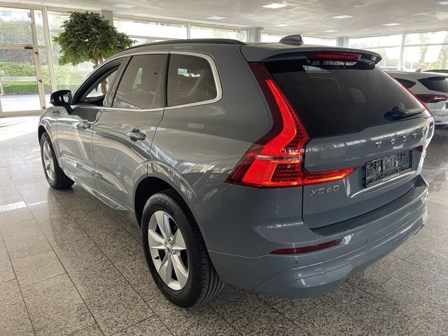 Volvo XC60 Core AWD 2.0 NAVI+SITZHEIZ+KAMERA+AHK+LED