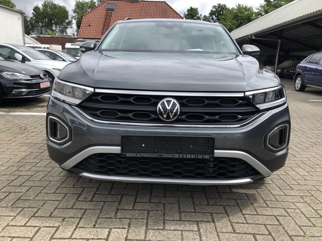 Volkswagen T-Roc 1.0 Life - Samsaru's Car Outlet