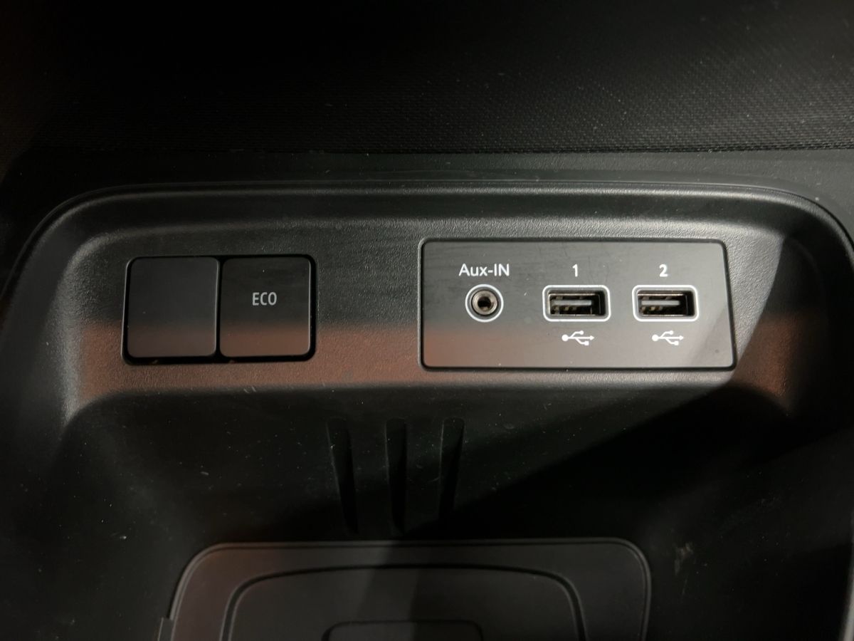 Renault Twingo ZEN ELECTRIC - Samsaru's Car Outlet