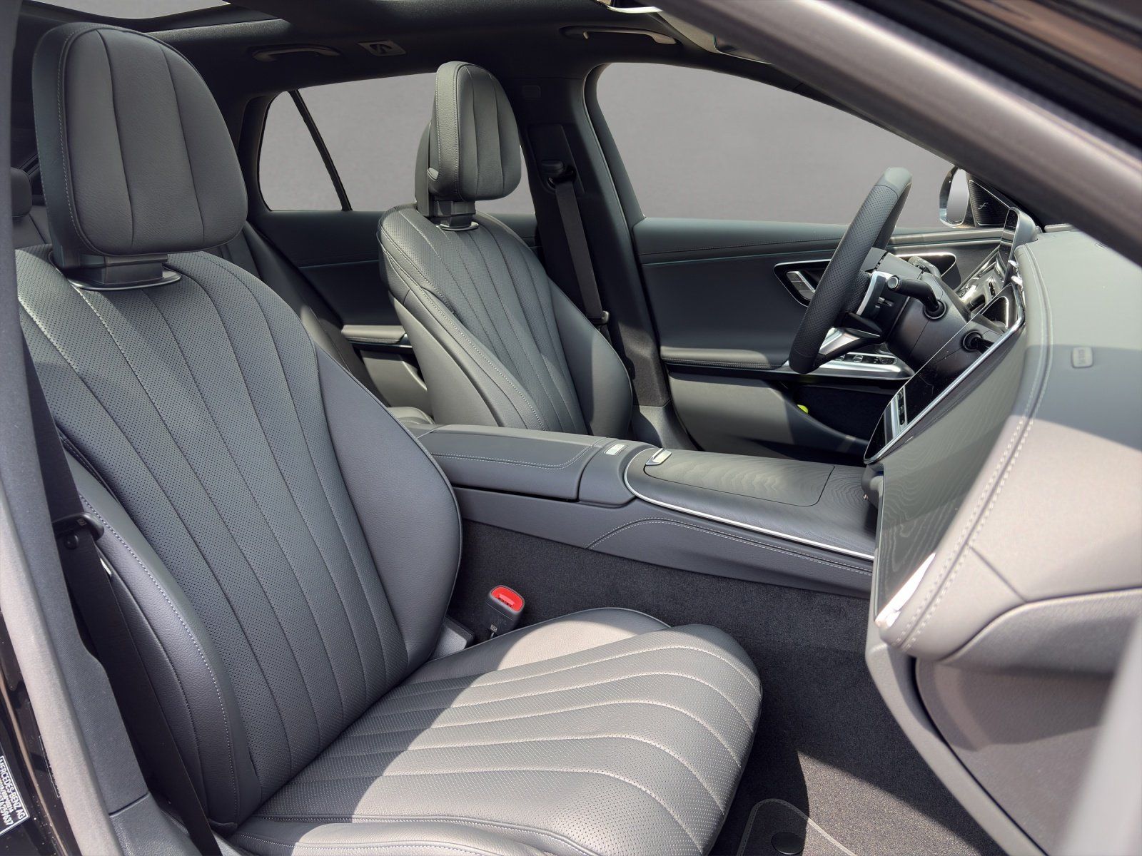 Mercedes-Benz E 450 d 4M AMG Head Up Airm Distr Digi Burm AHK