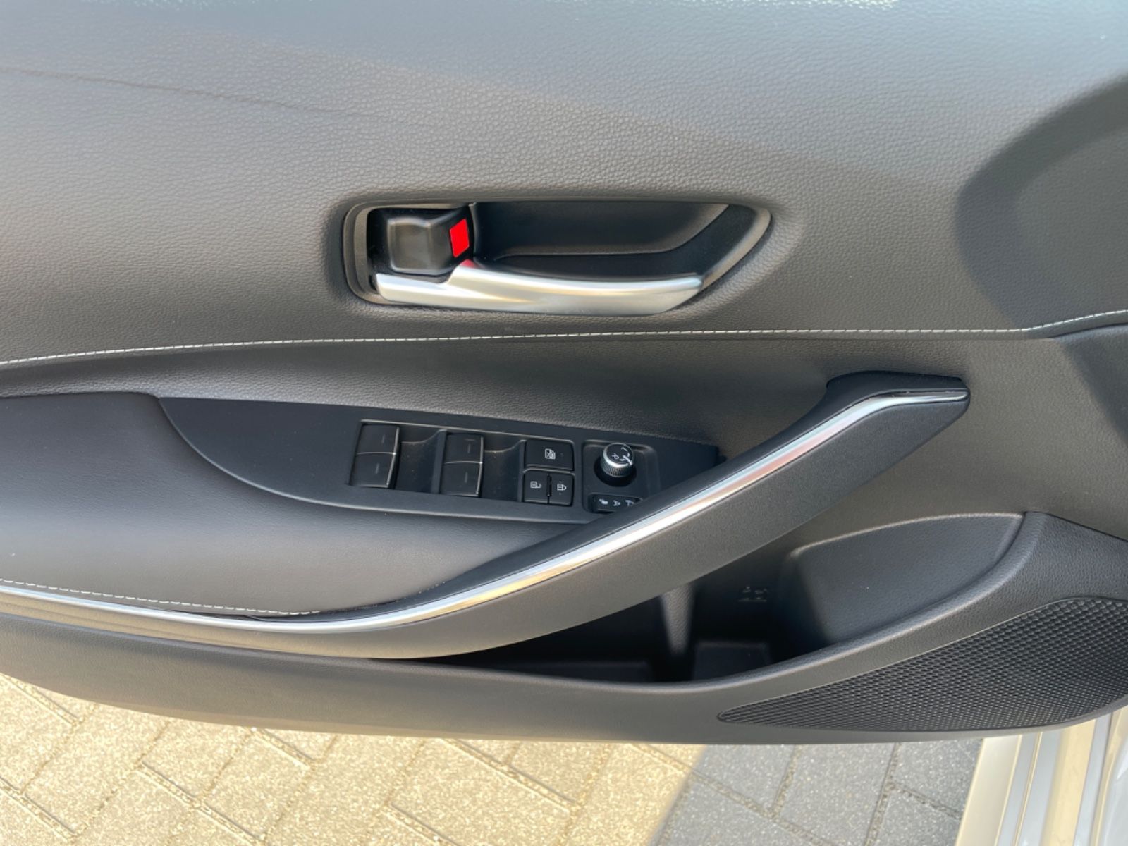 Toyota Corolla Touring Sports Hybrid - Samsaru's Car Outlet