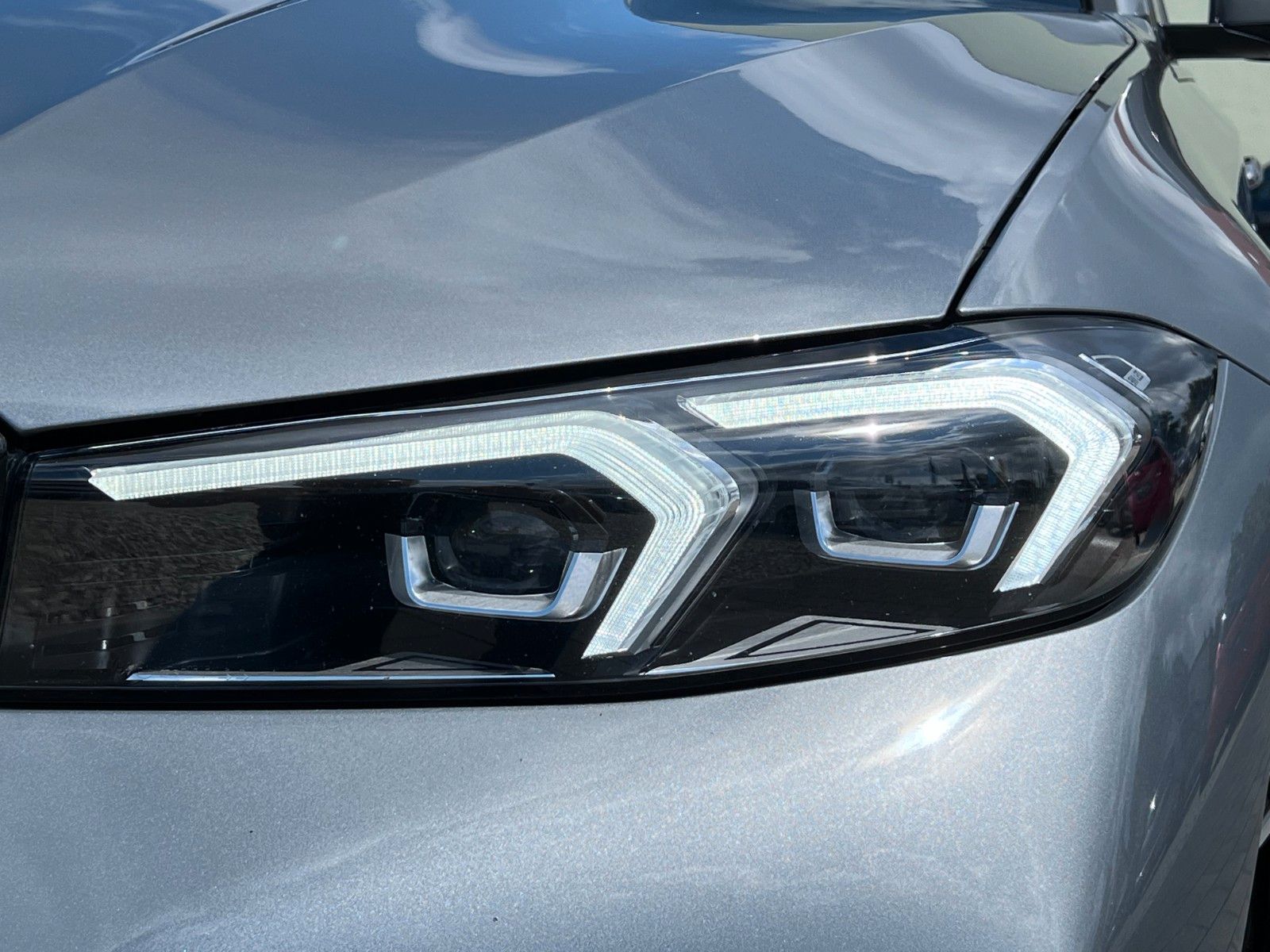 BMW 320d Lim xDrive M Sport - Samsaru's Car Outlet