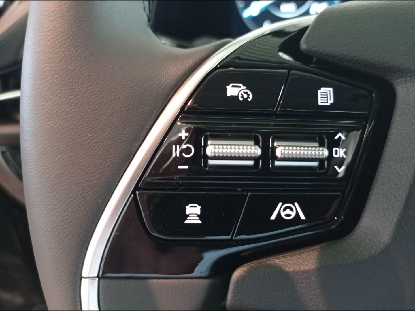 Kia Niro Spirit Plug-in Hybrid - Samsaru's Car Outlet