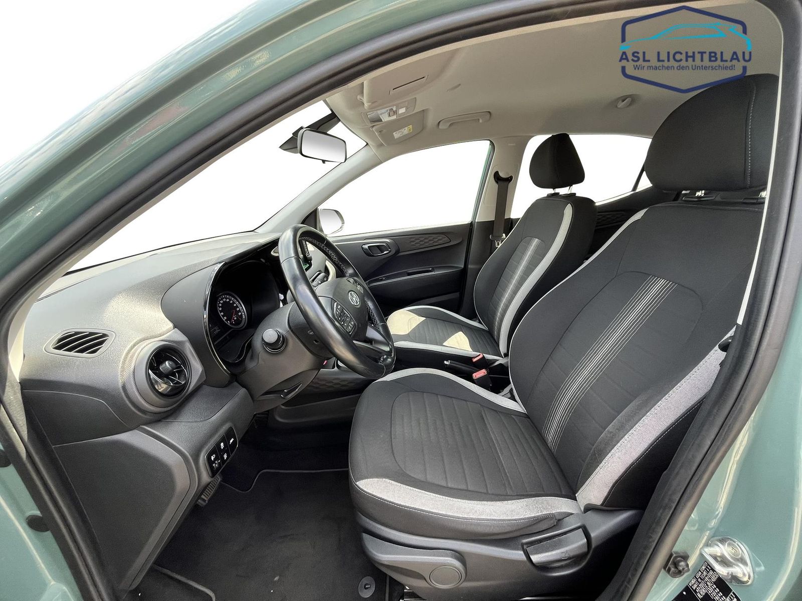 Hyundai i10 Trend - Samsaru's Car Outlet
