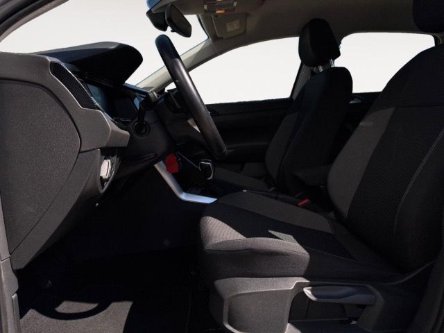 Volkswagen Polo VI 1.0 TSI DSG Life - Samsaru's Car Outlet