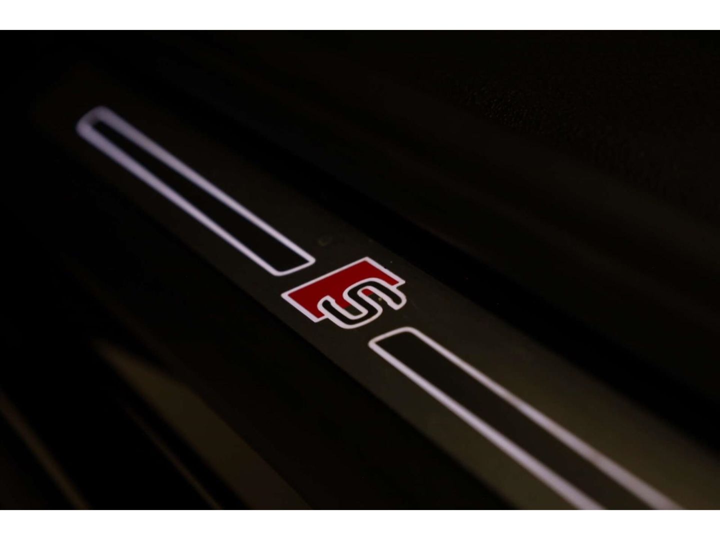 Audi Q3 35 TDI quattro S line S-Tronic - Samsaru's Car Outlet