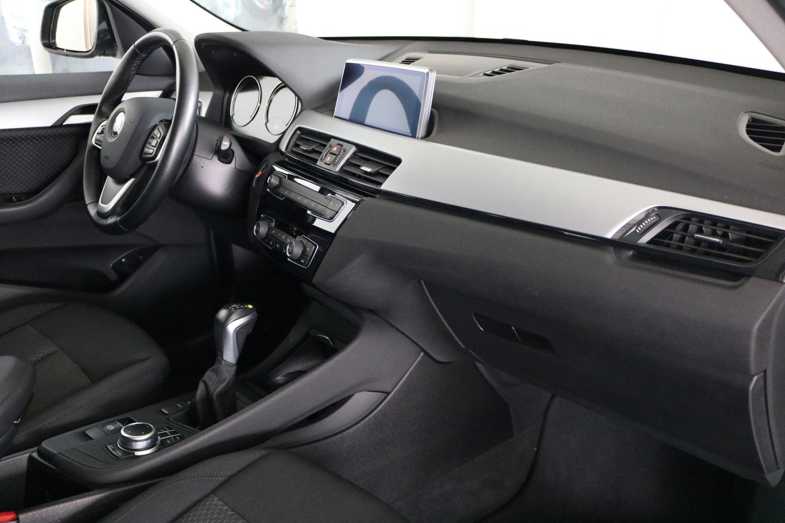 BMW X1 xDrive25e Advantage - Samsaru's Car Outlet