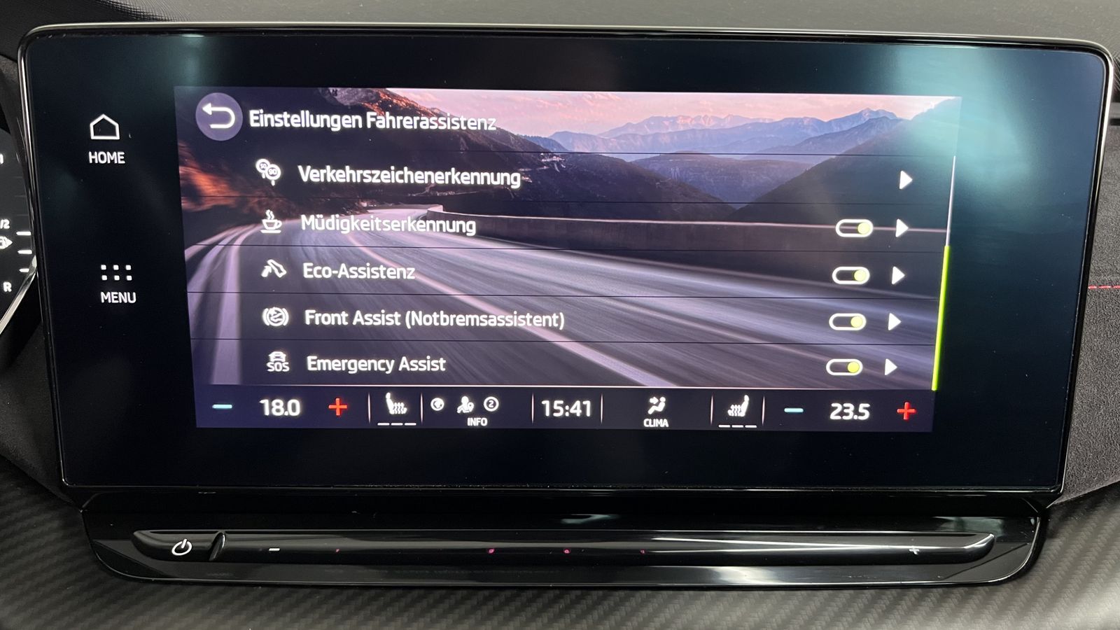 Skoda Octavia Combi RS First Edition - Samsaru's Car Outlet