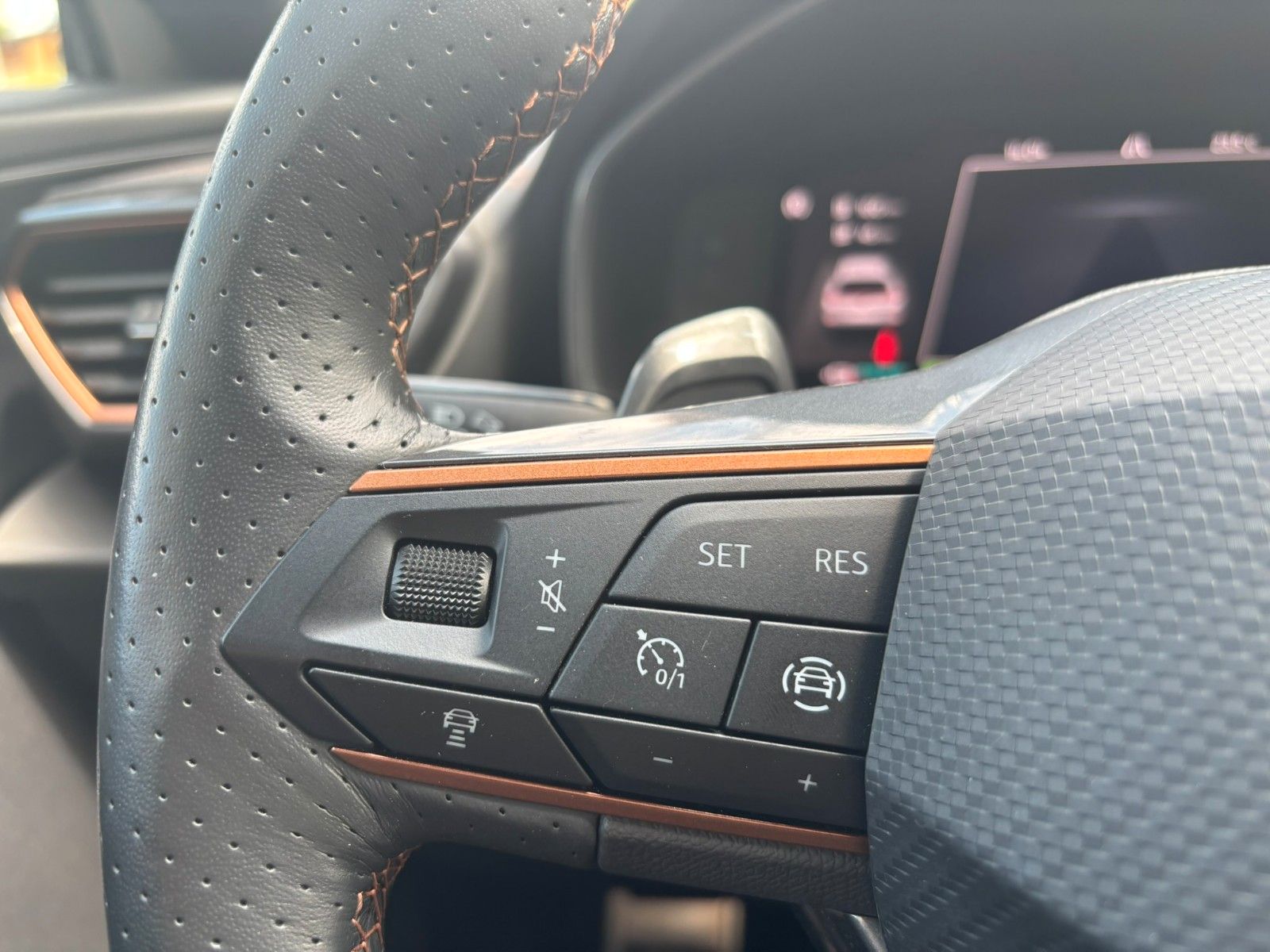 Cupra Formentor VZ e-Hybrid - Samsaru's Car Outlet
