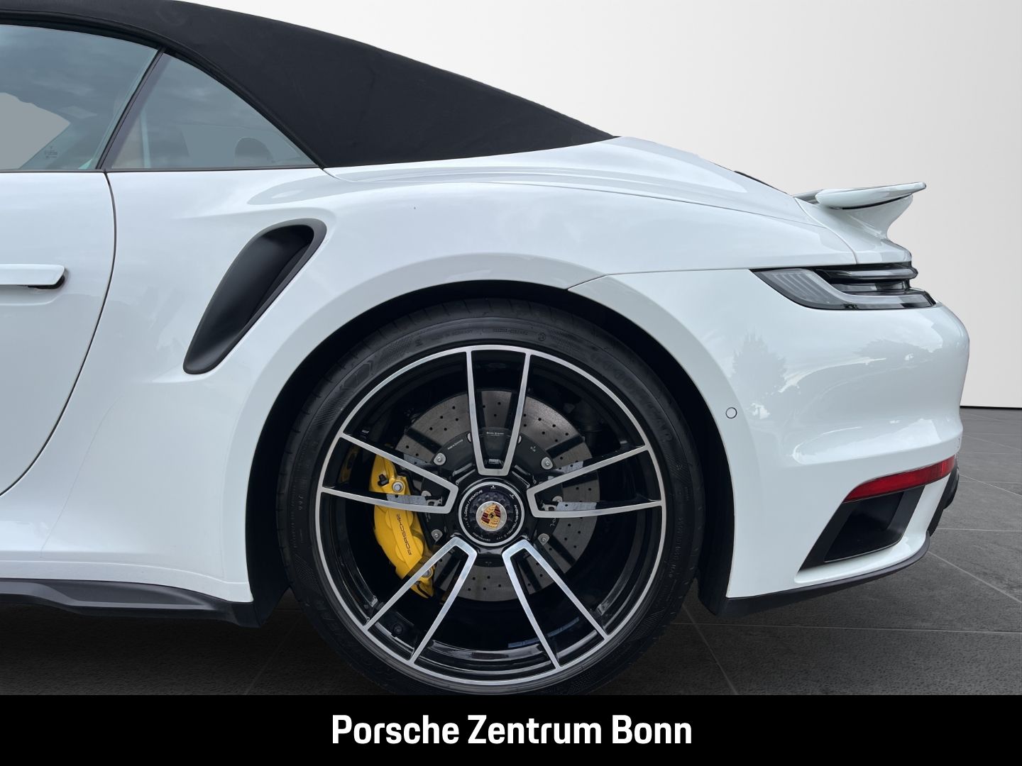 Porsche 992 911 Turbo S Cabriolet BOSE LED-Matrix