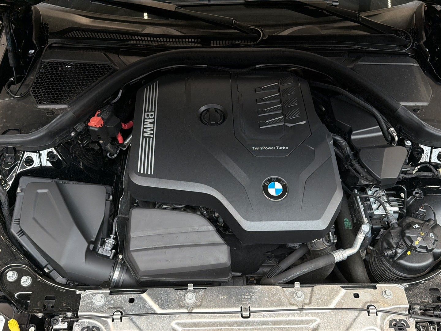 BMW 318i Touring M-Sport AHK ACC KZ 360° HUD PANO IQ