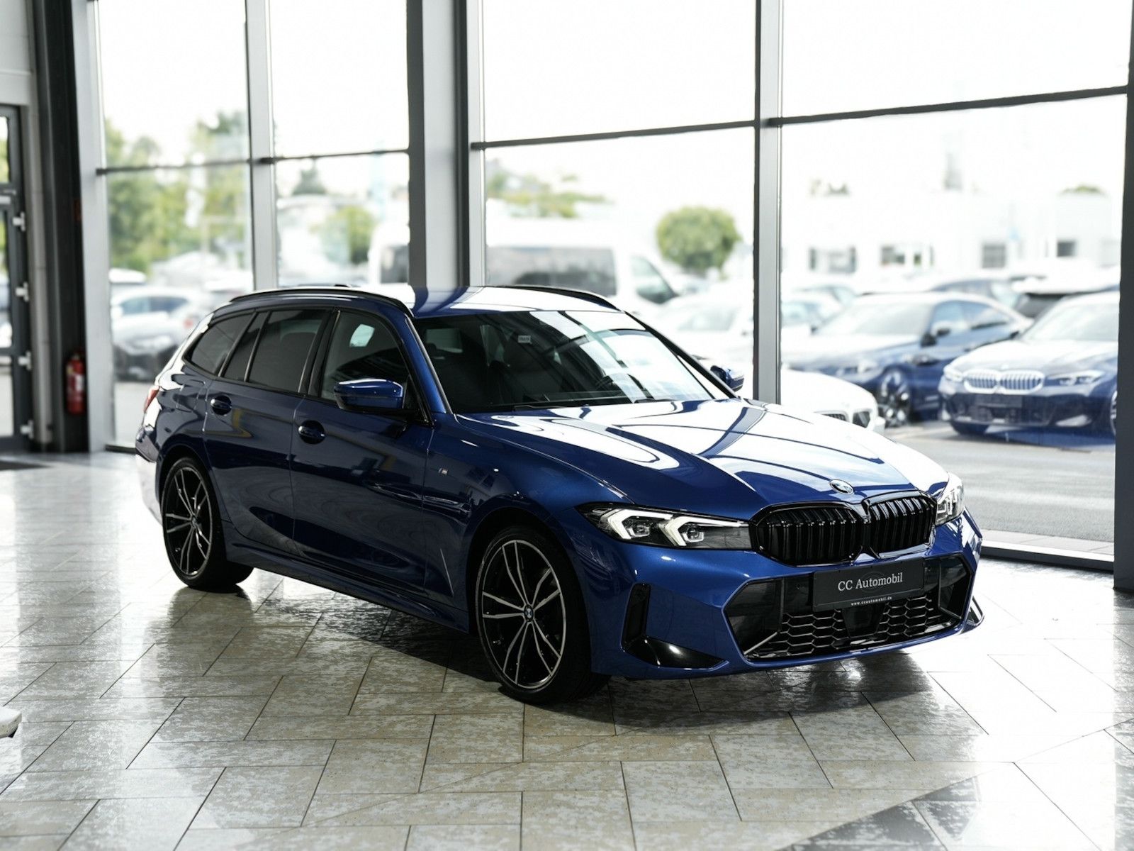 BMW 320d xDrive Touring M Sport - Samsaru's Car Outlet