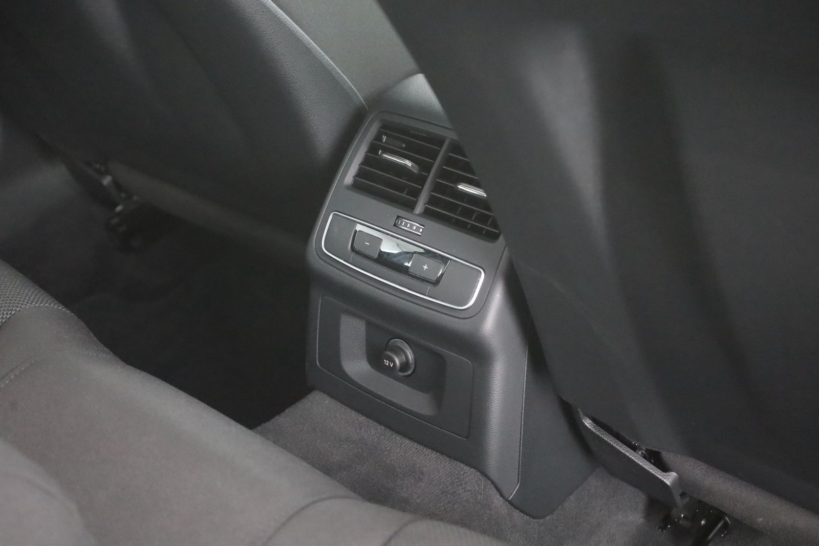 Audi A4 40 TDI Avant S-tronic - Samsaru's Car Outlet