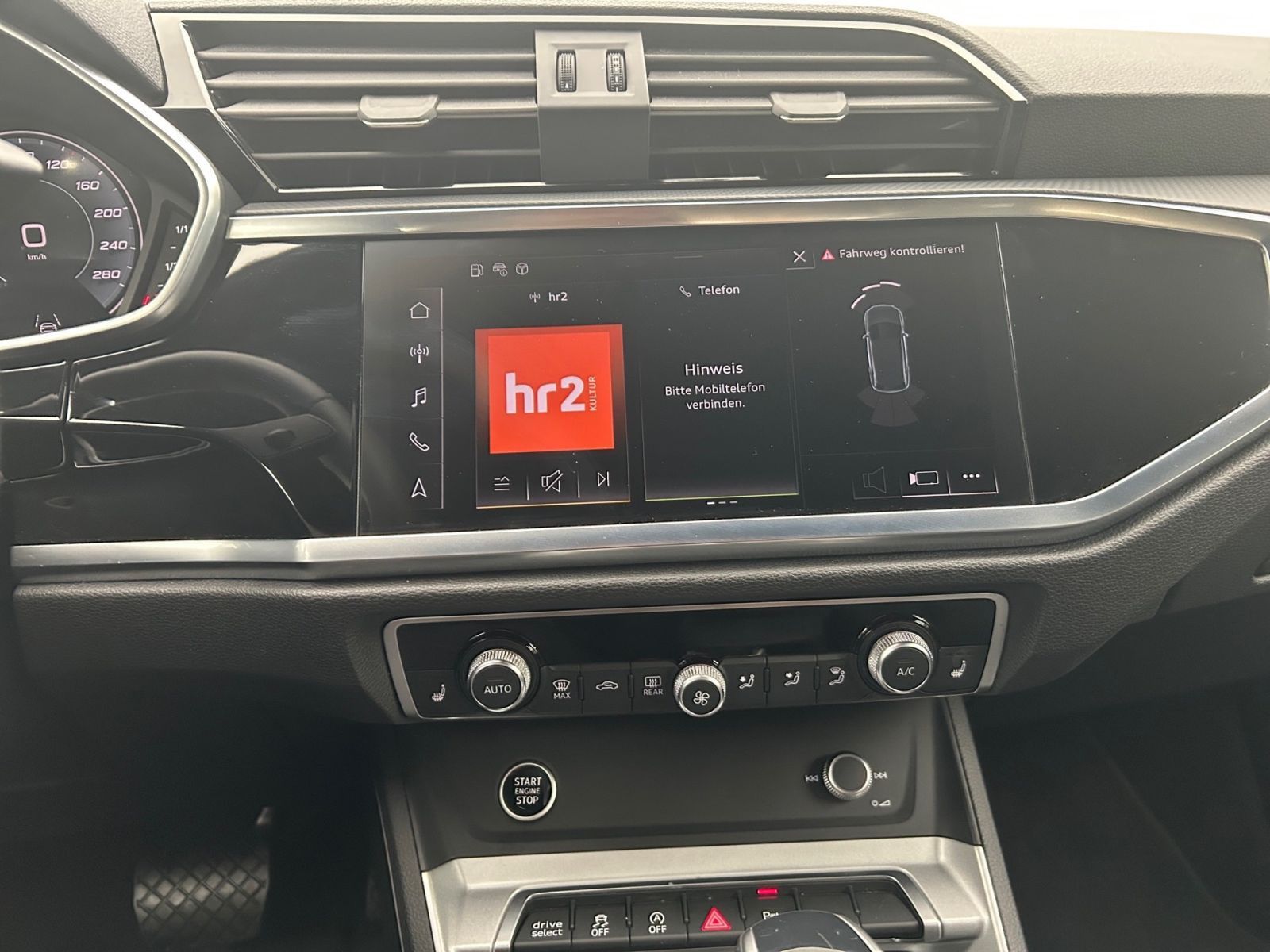 Audi Q3 40 TFSI quattro - Samsaru's Car Outlet