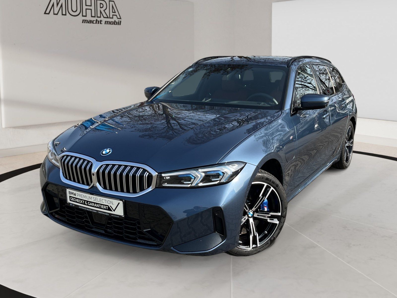 BMW 330e xDrive Touring M Sport 18"AHK Pano H&K