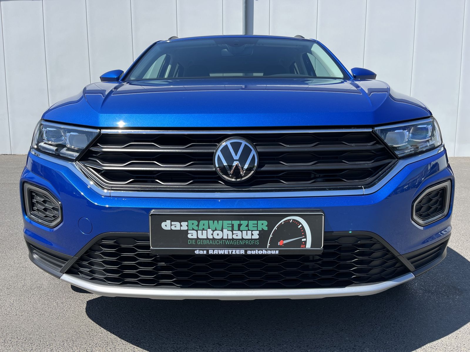 Volkswagen T-Roc 1.5 TSI DSG Style - Samsaru's Car Outlet