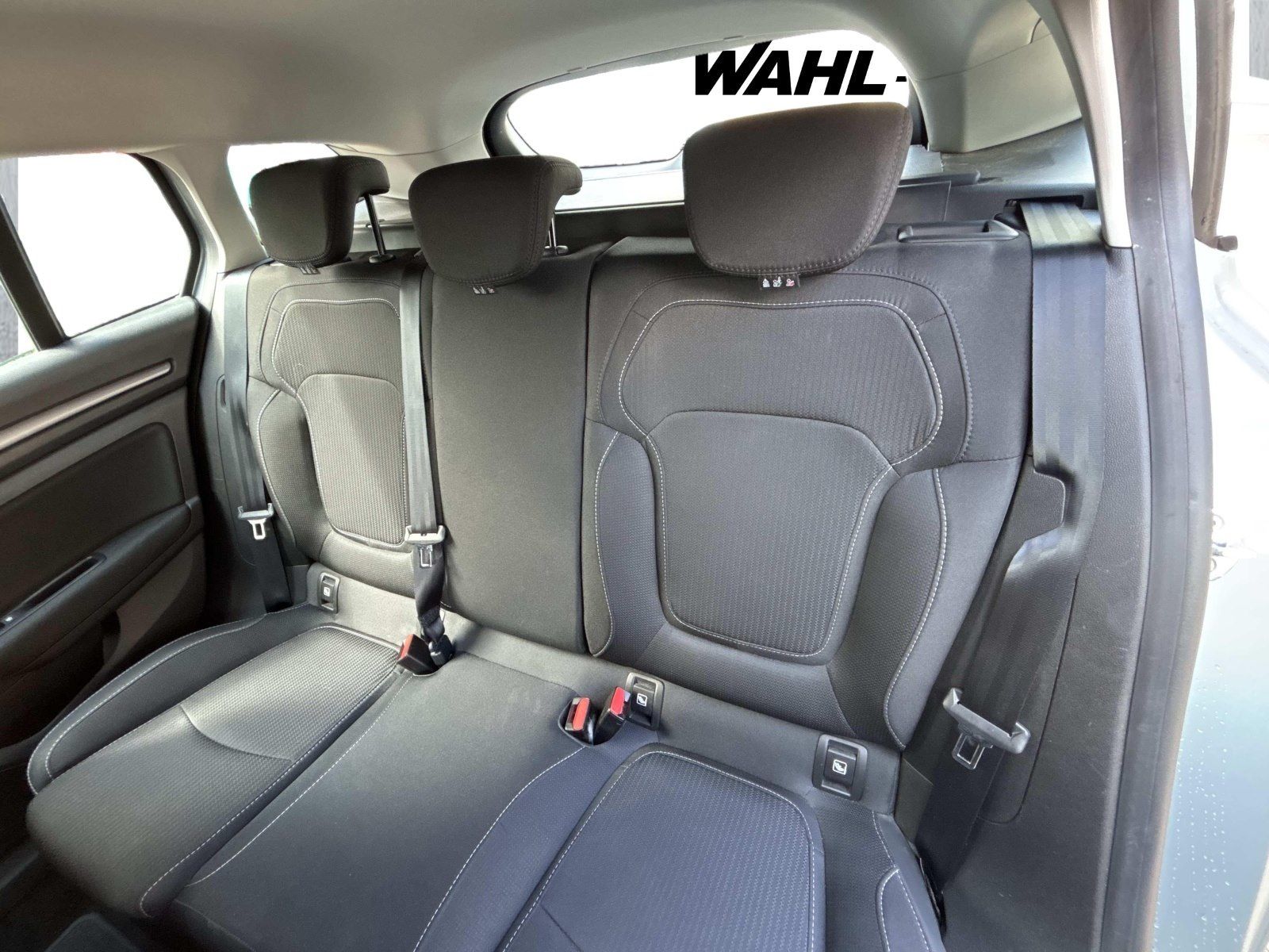 Renault Megane Grandtour ZEN E-TECH Plug-in - Samsaru's Car Outlet