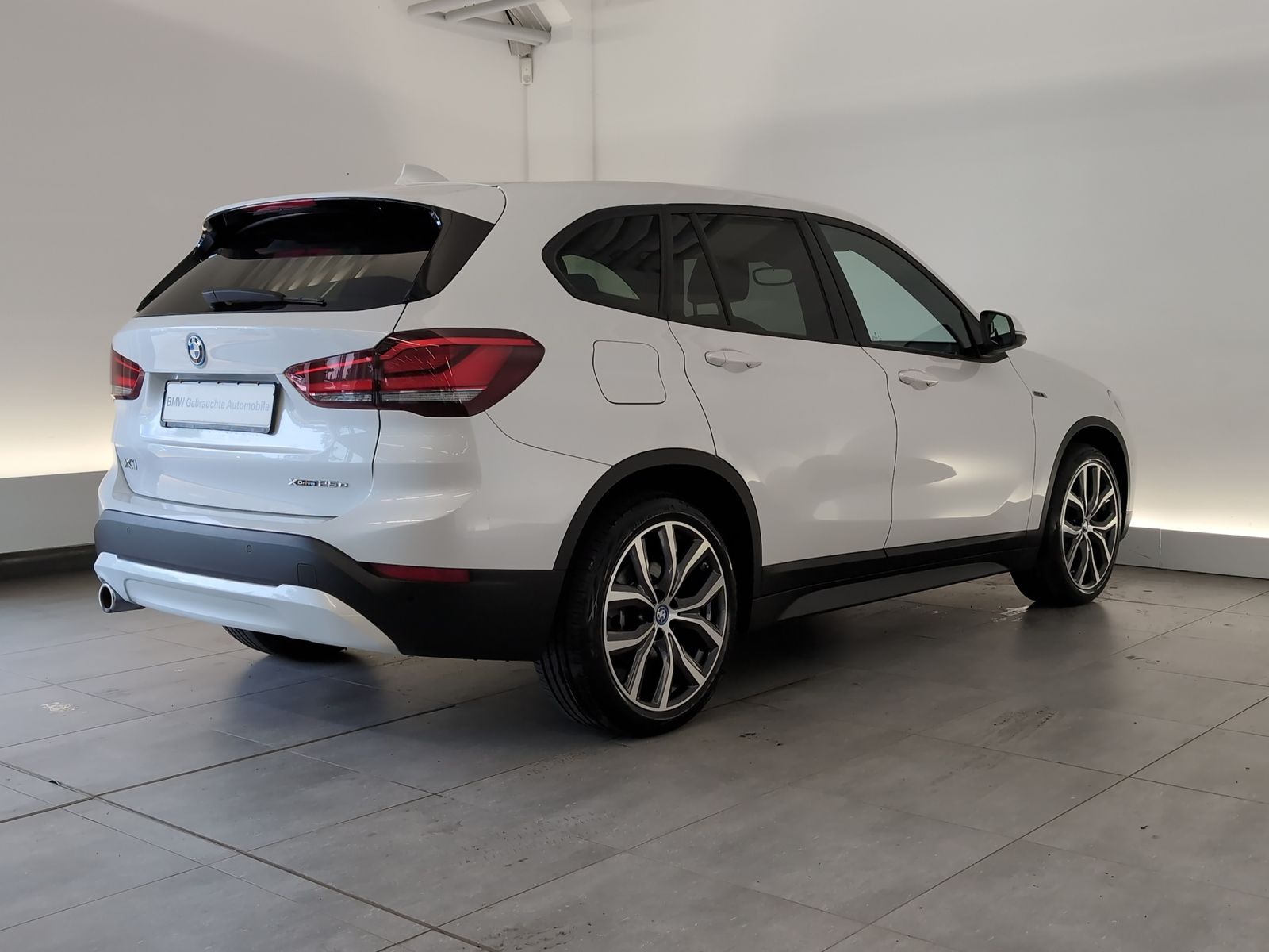 BMW X1 xDrive25e Advantage - Samsaru's Car Outlet