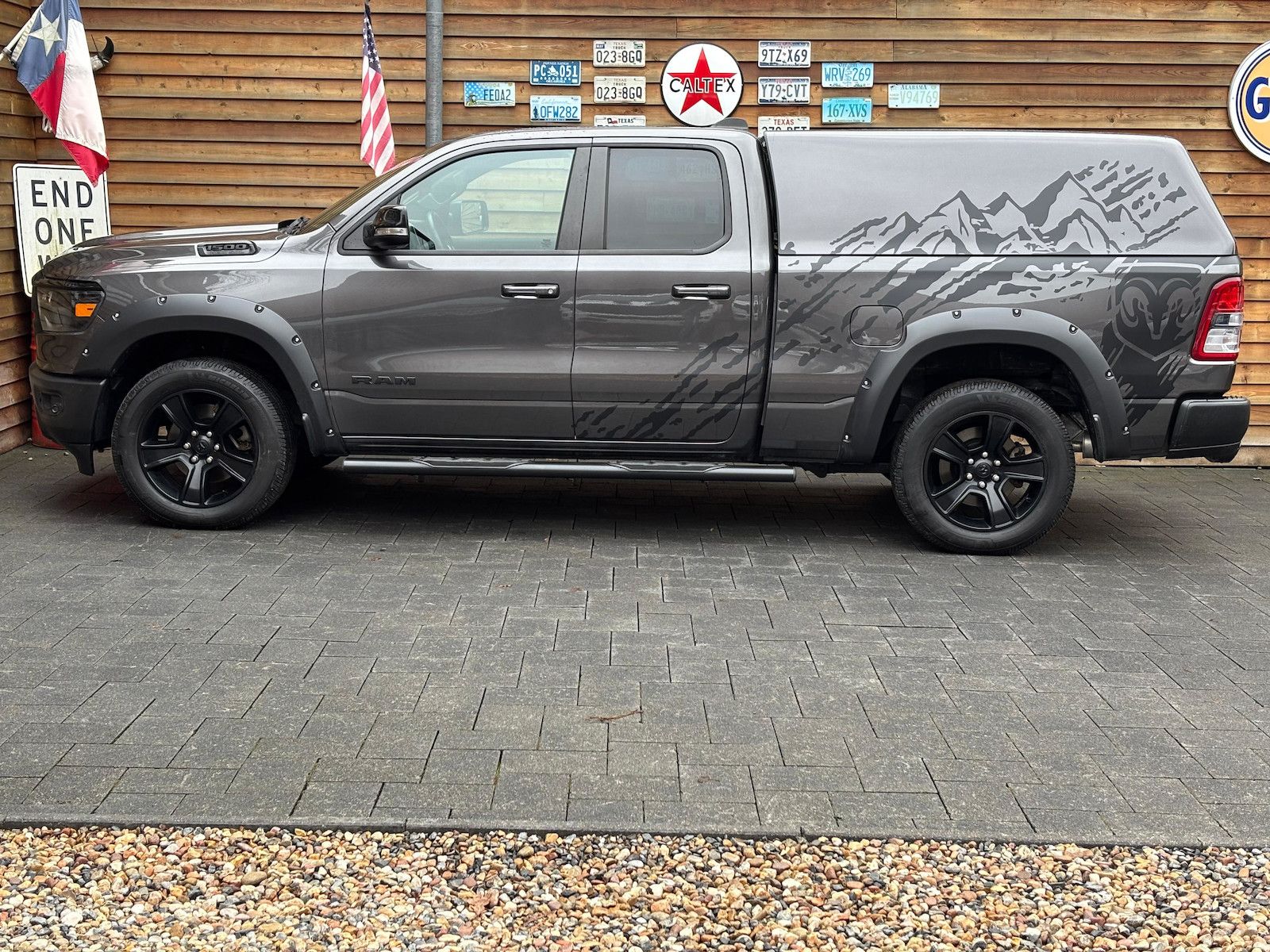 Dodge RAM 1500 5,7L Gen5 Hardtop QuadCab Leder LPG