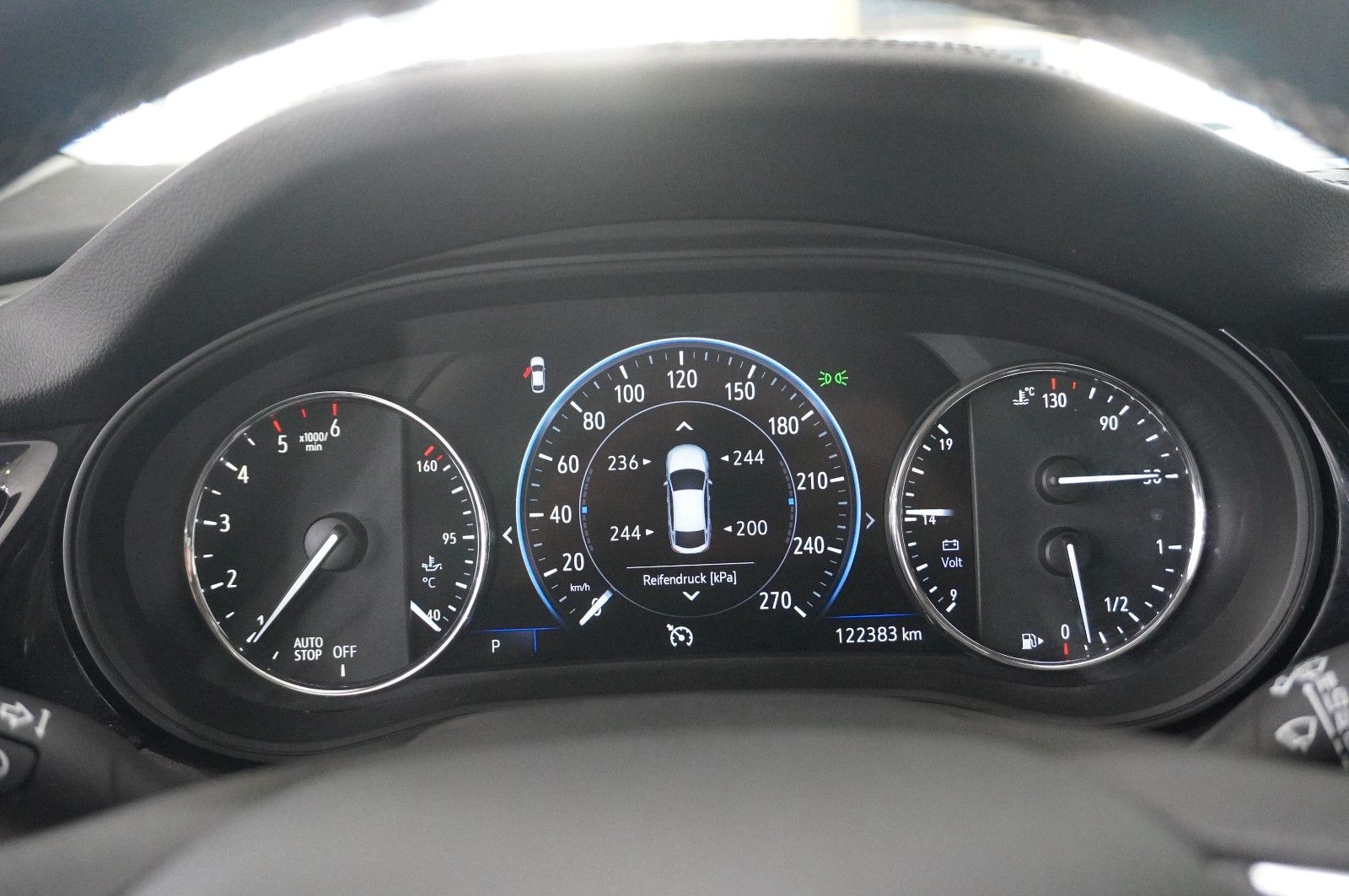 Opel Insignia B ST 2.0D INNOV. 4X4 - Samsaru's Car Outlet