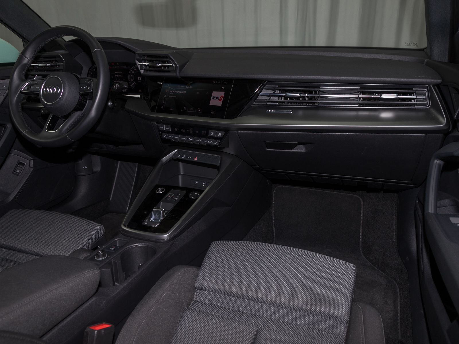 Audi A3 Sportback 45 TFSIe S LINE LM17