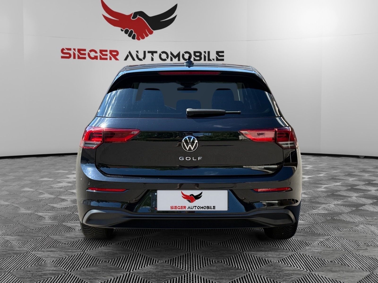 Volkswagen GOLF VIII 2.0 TDI DSG LIFE - Samsaru's Car Outlet