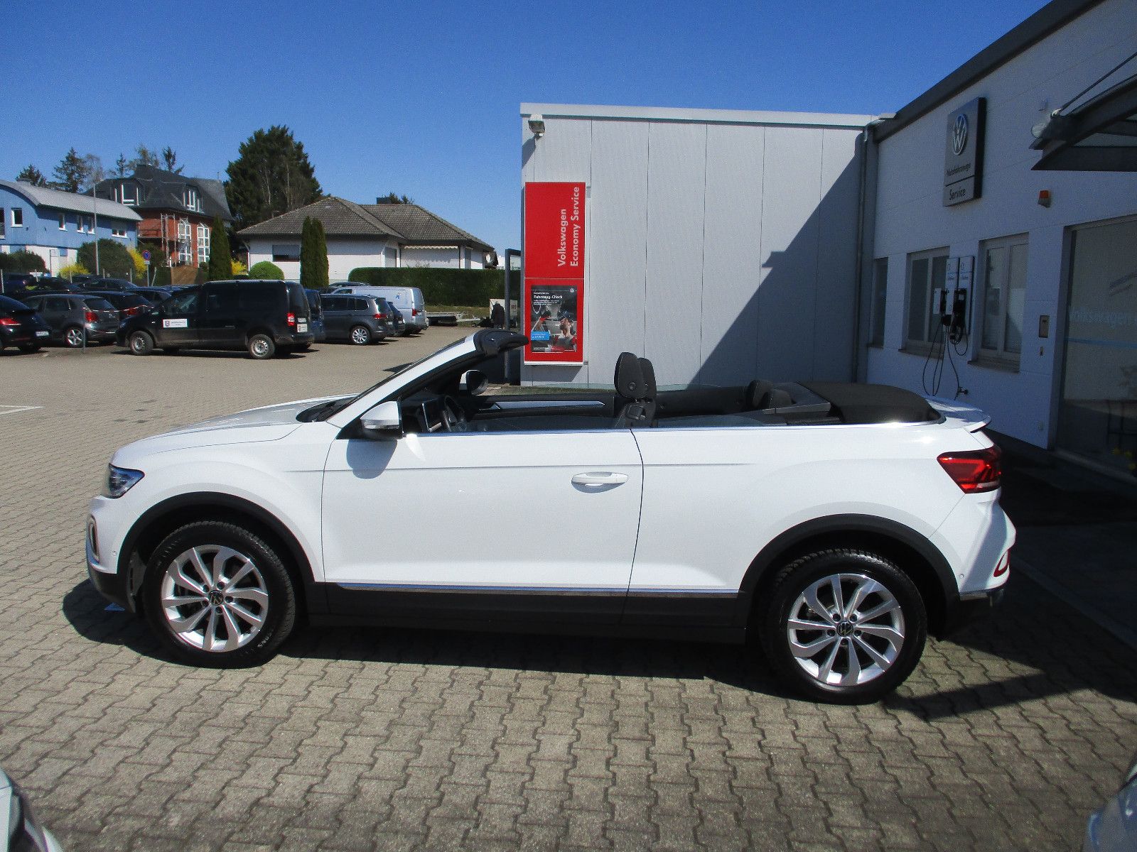 Volkswagen T-Roc Cabriolet Style - Samsaru's Car Outlet