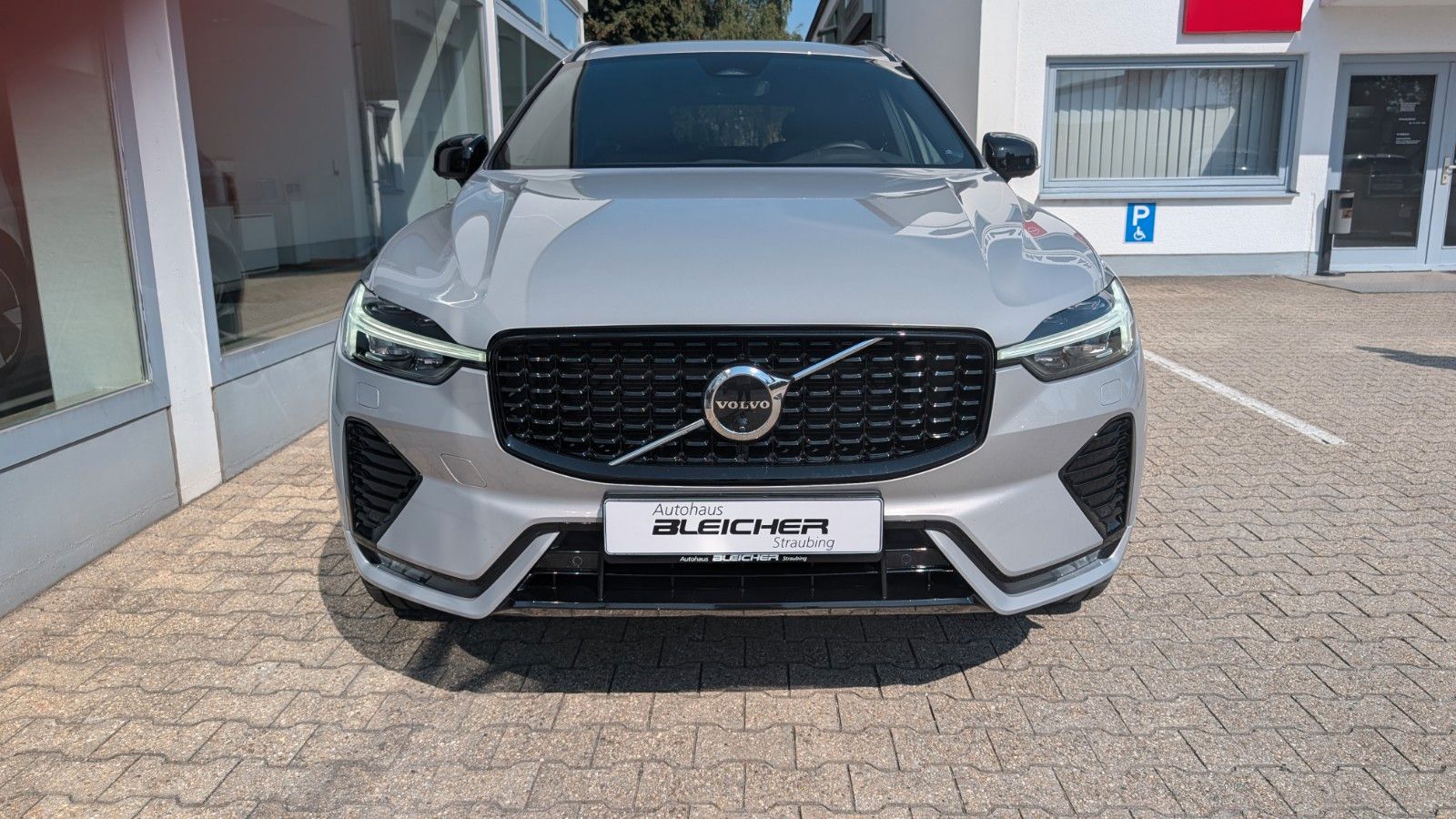 Volvo XC 60 B4 Plus Dark AWD | Standheitzung