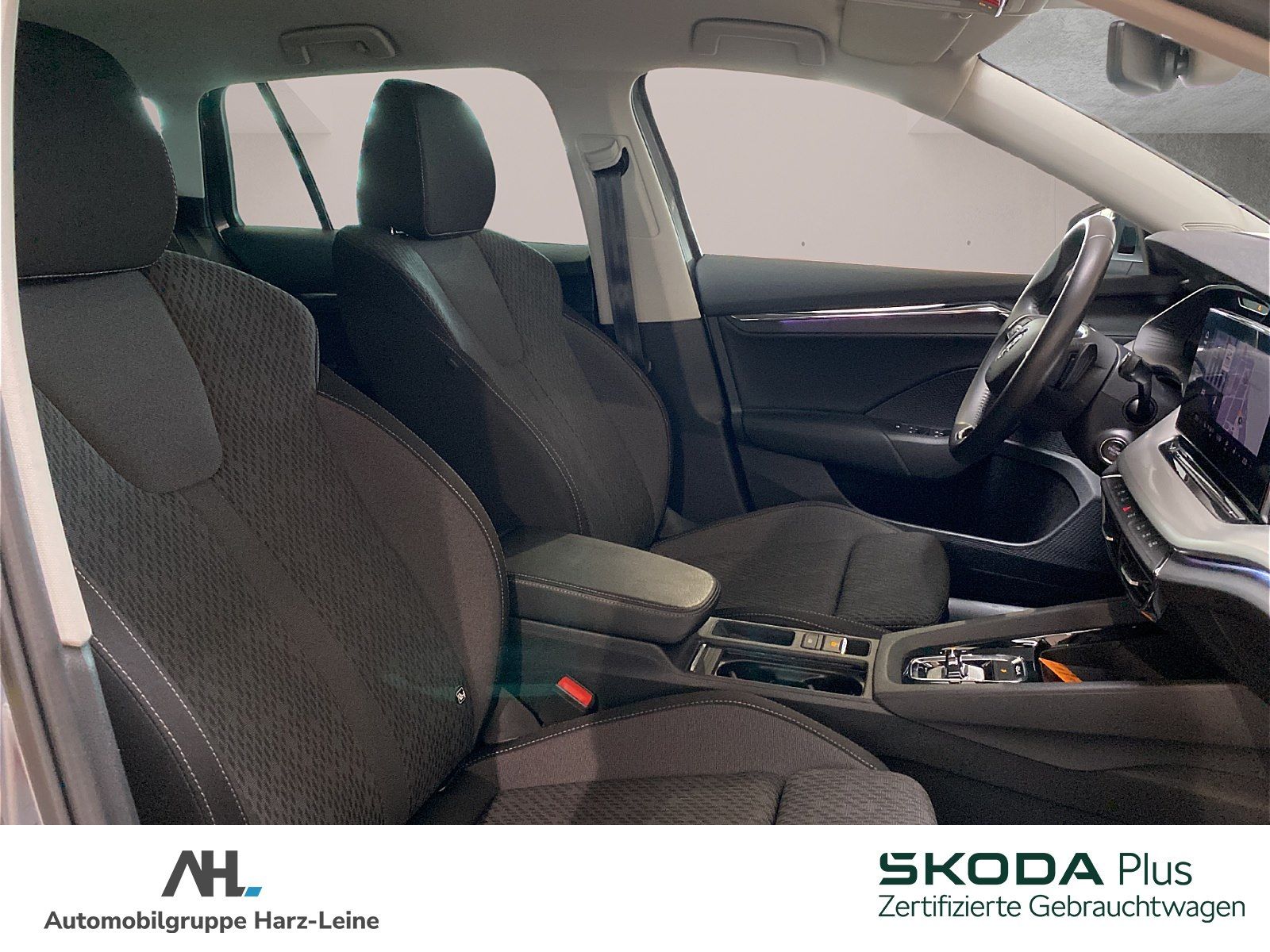 Skoda Octavia Combi 2.0 TDI Style 4x4 - Samsaru's Car Outlet