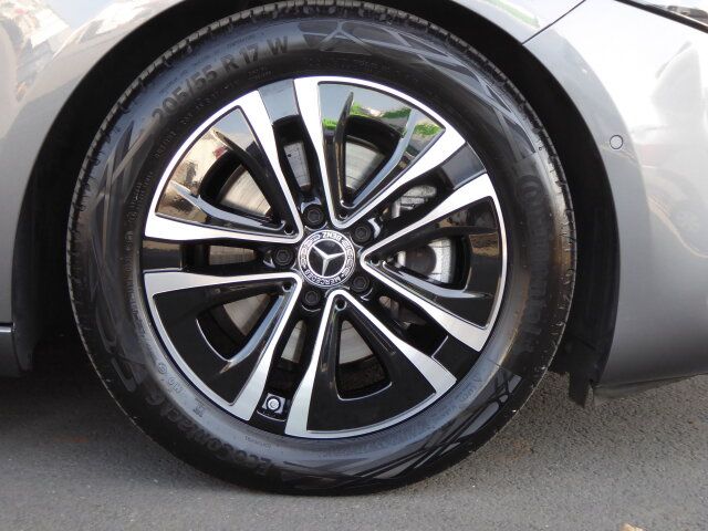 Mercedes-Benz A 200 Progressive - Samsaru's Car Outlet