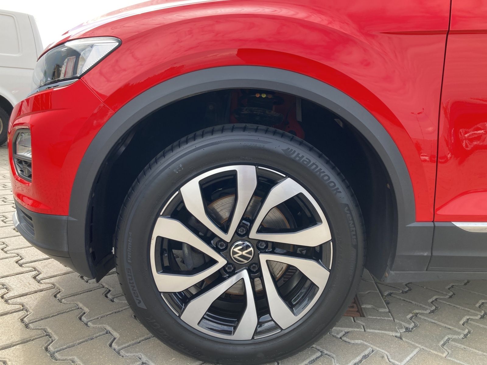 Volkswagen T-Roc TSI DSG Active - Samsaru's Car Outlet