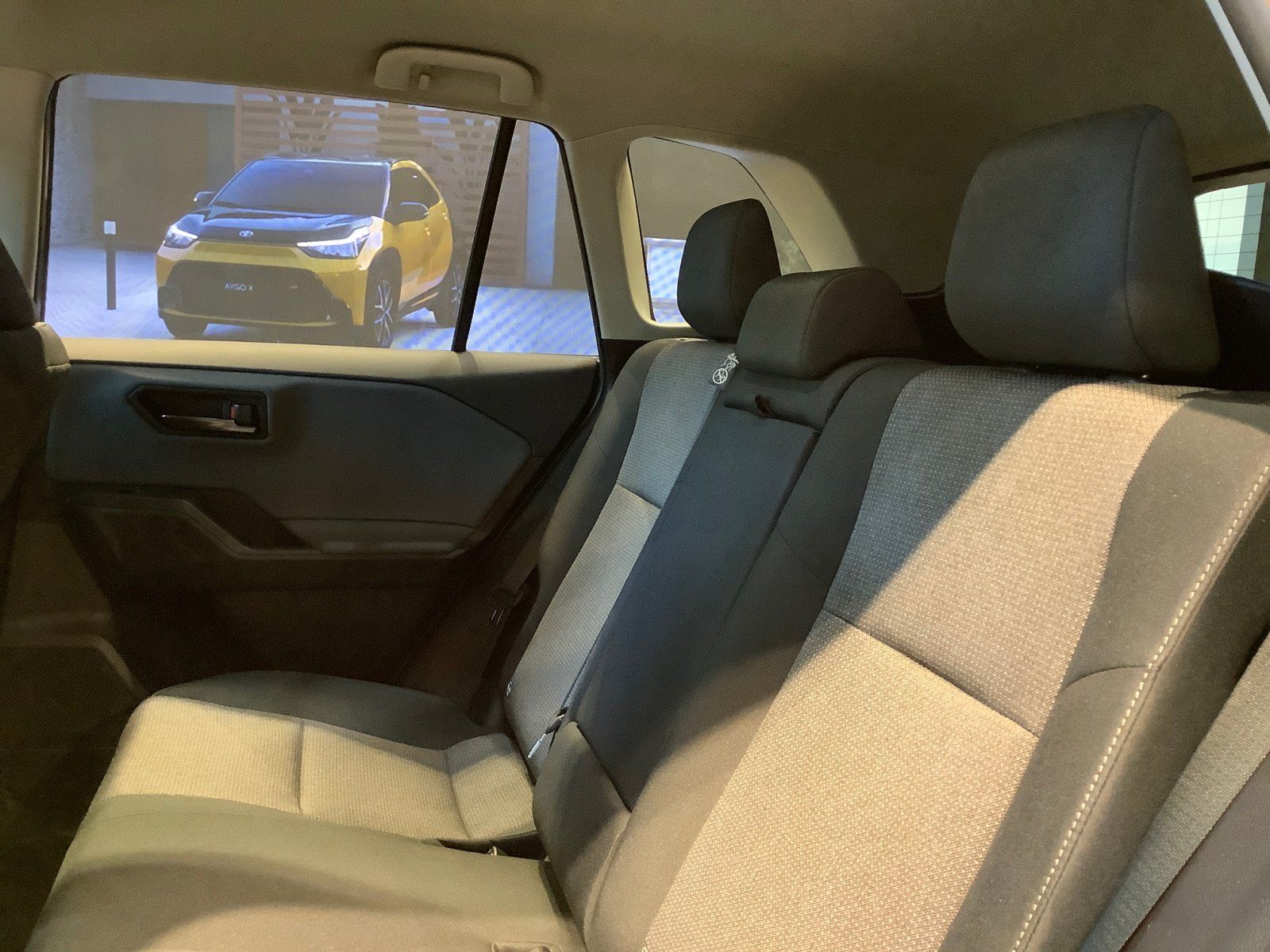 Toyota RAV4 Hybrid Teamplayer 2.5 Hybrid 4x4 WKR ATM